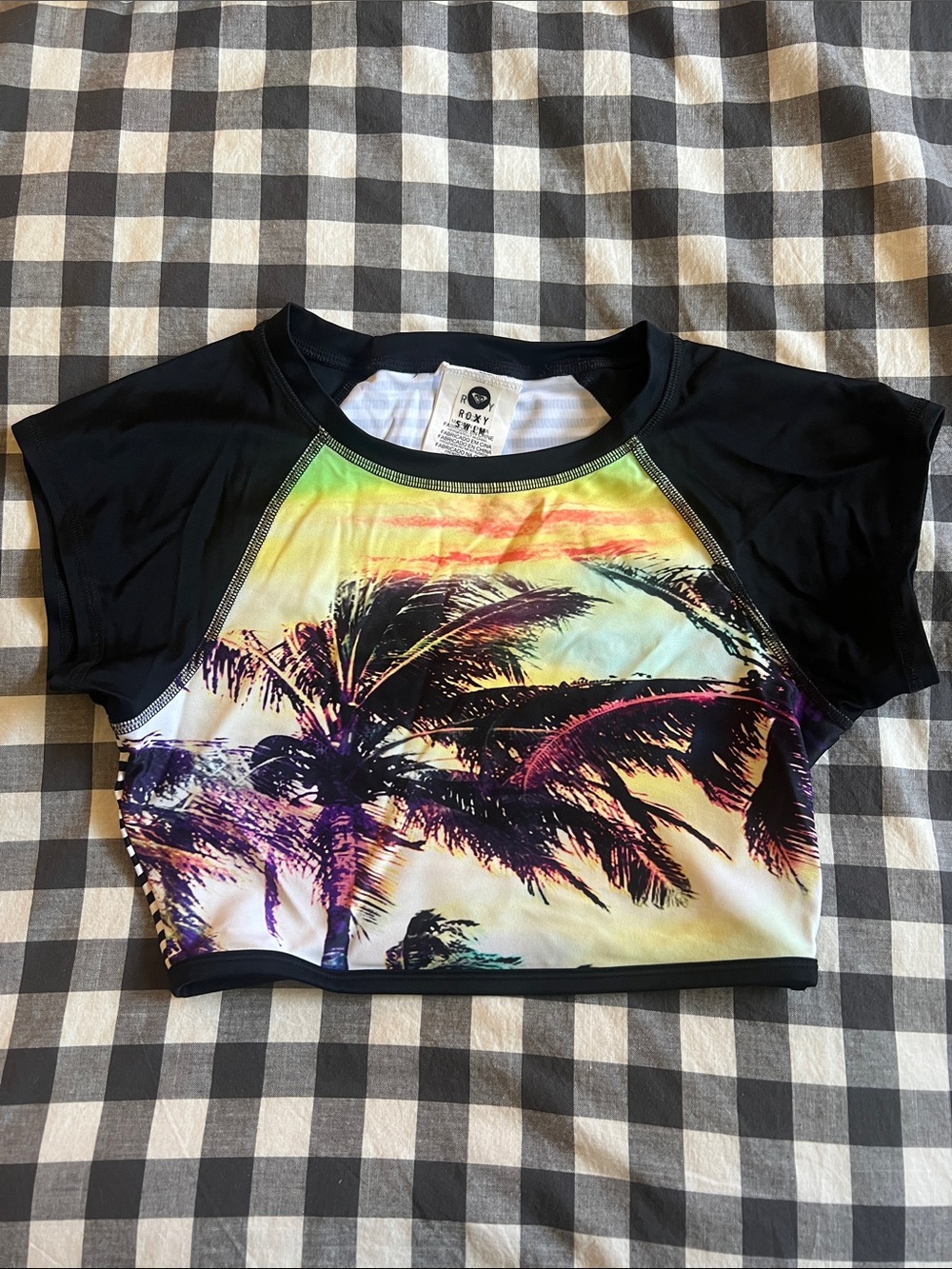 Roxy UV Rashguard - Picture 1 of 4